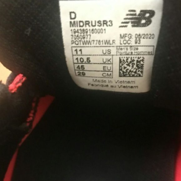 NEW BALANCE RUNNING SHOES - Picture 5 of 6